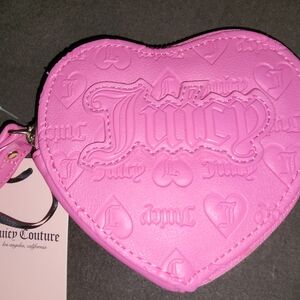 Juicy Couture Pink Embossed✨️🩷 Heart Wristlet/ NWT ✨️🩷
